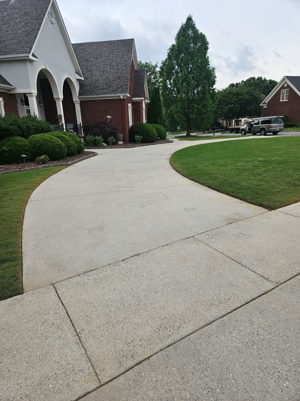 Gallery photos for Driveway Transformation in Springfield: Image #1