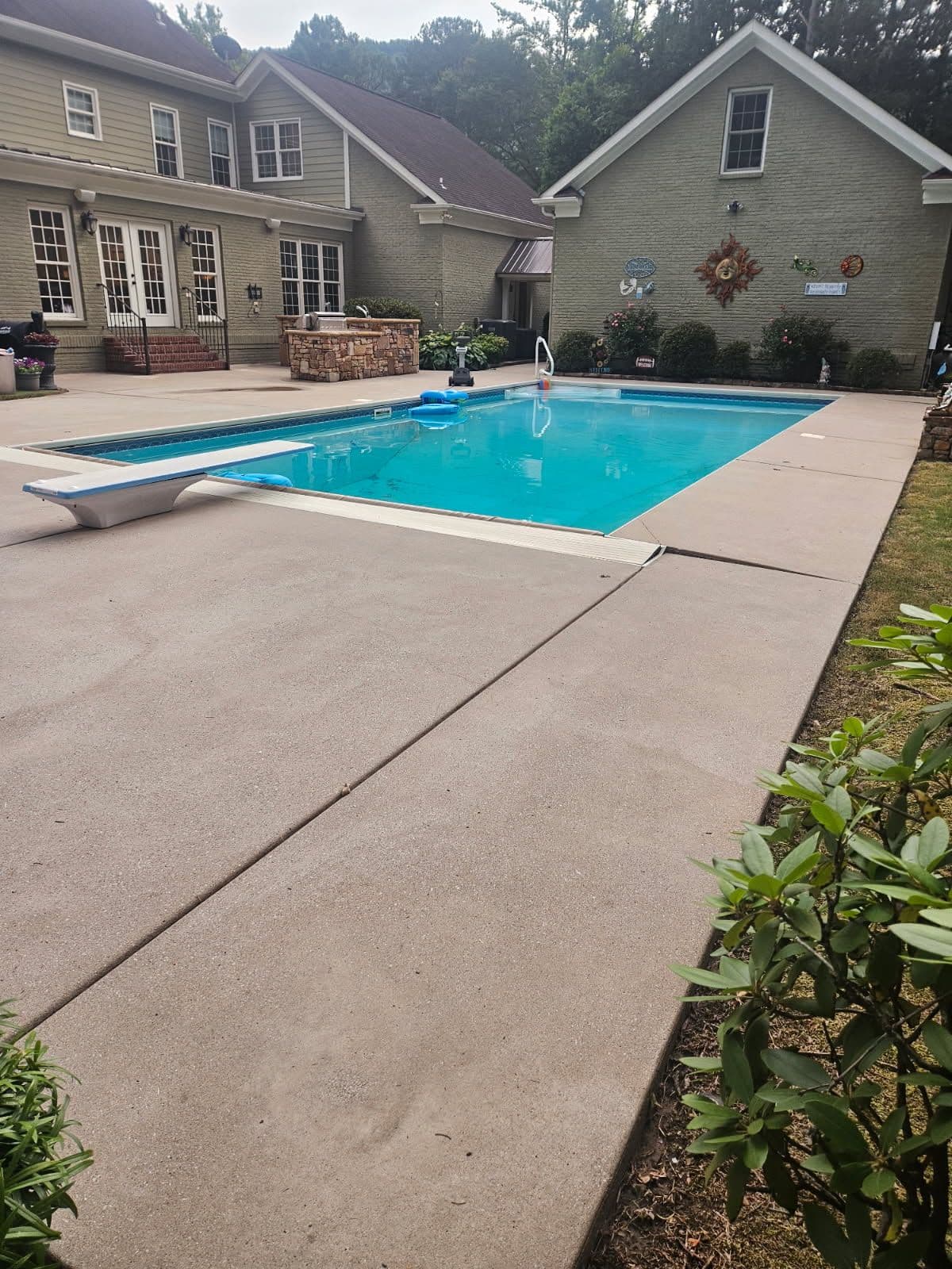 Gallery photos for Revitalize Your Pool Deck with Expert Cleaning: Image #1