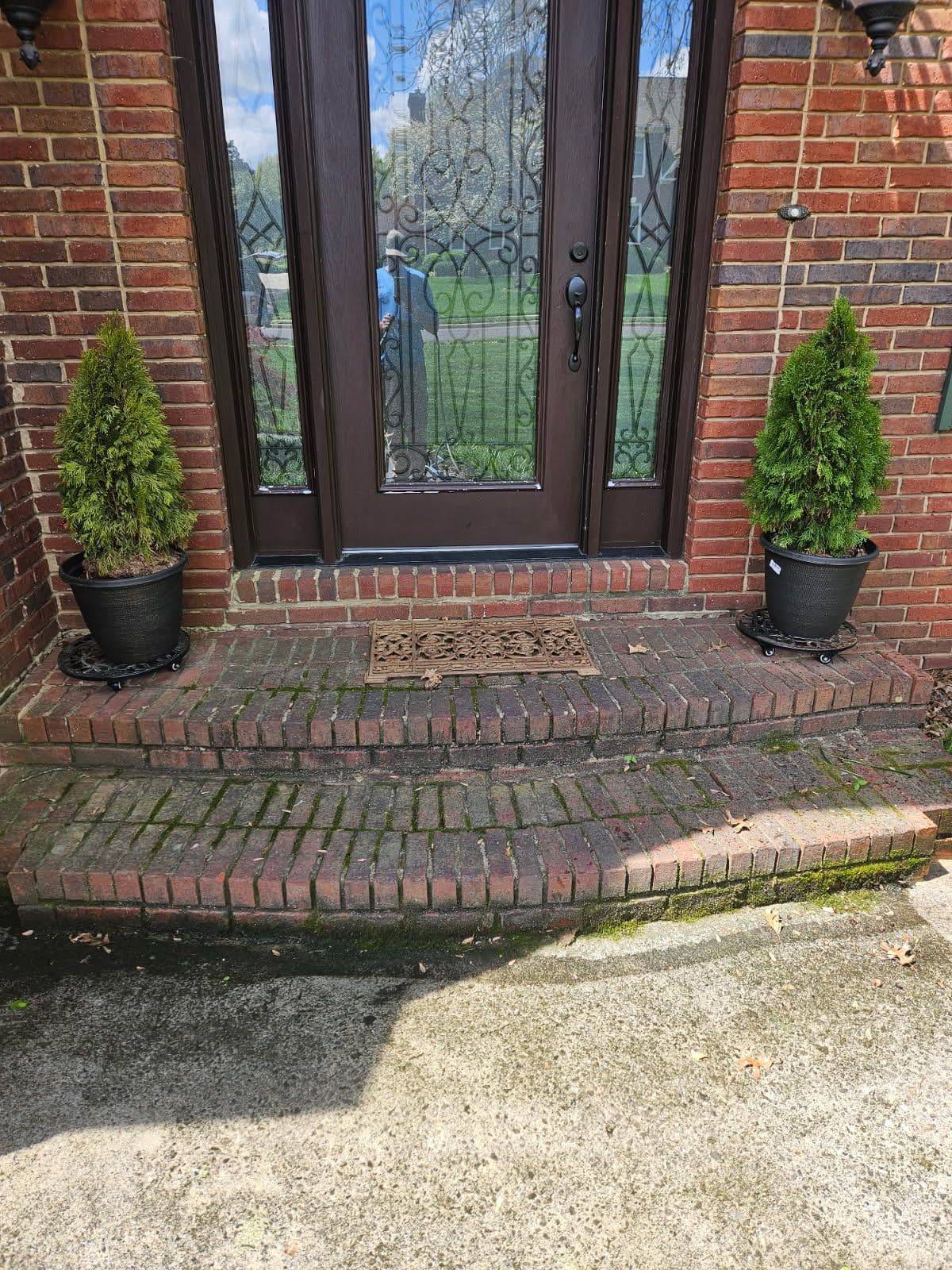 Revitalize Your Brick Steps with Expert Cleaning image